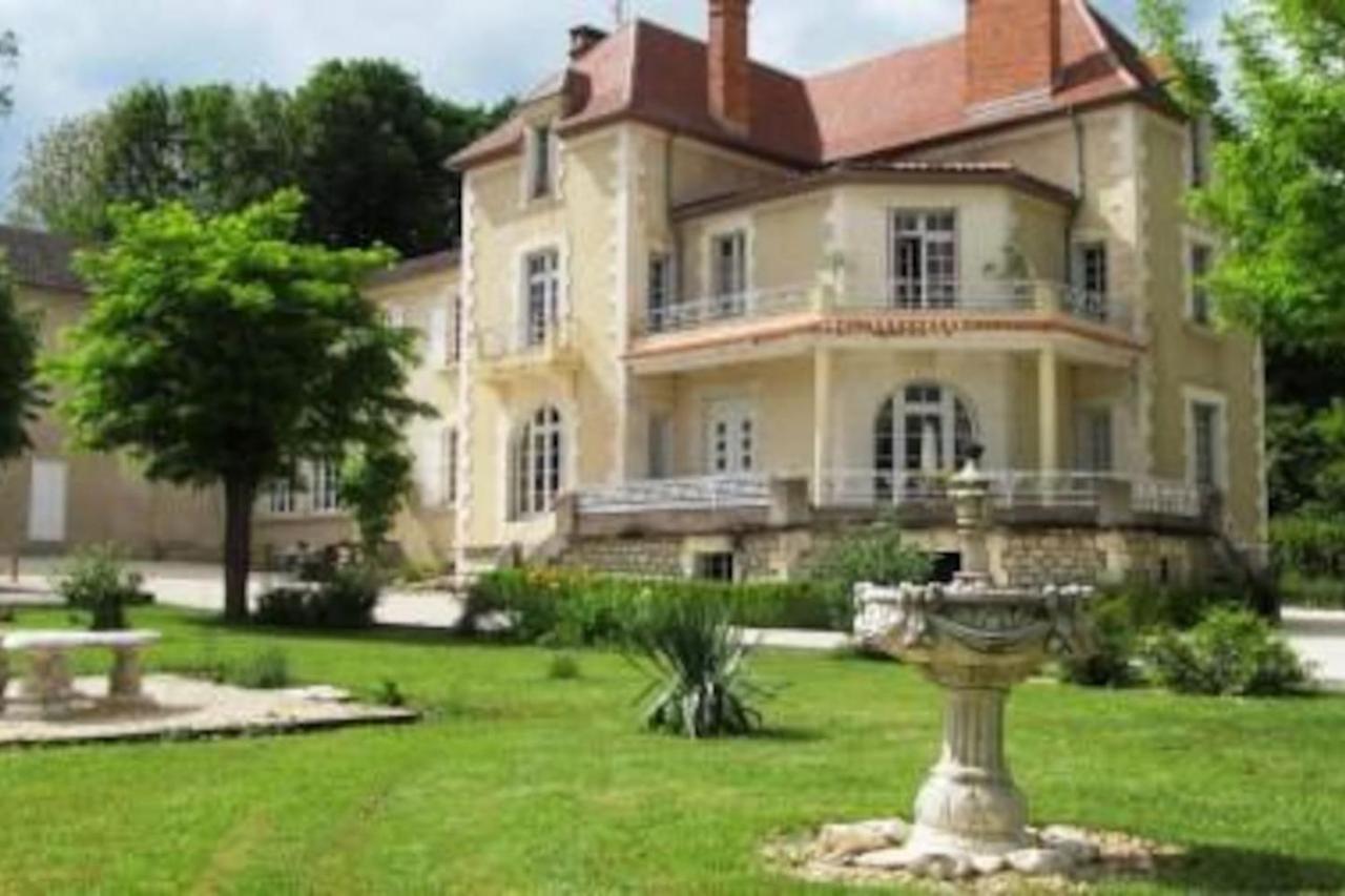 Vue du Château d'Excideuil Extérieur photo