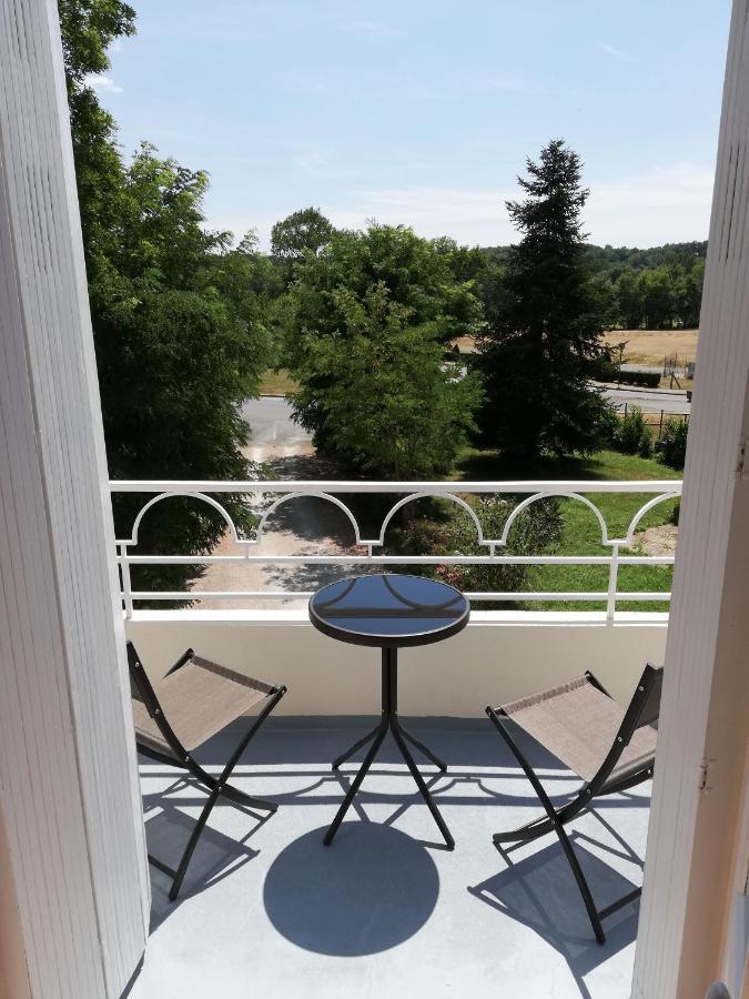 Vue du Château d'Excideuil Extérieur photo