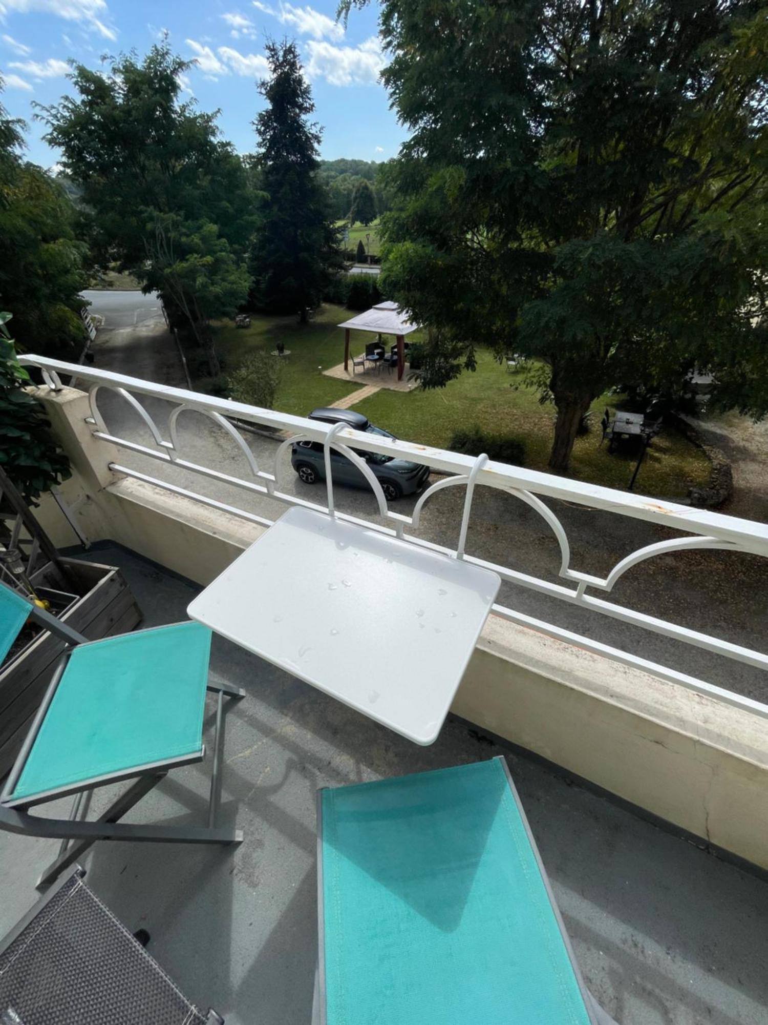 Vue du Château d'Excideuil Extérieur photo